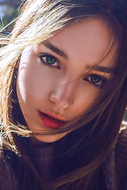 Rachel Cook in 'American Beauty' via Mr Skin