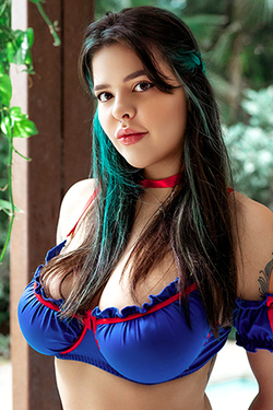 Bonniechloe in 'Busty Bonita' via Suicide Girls